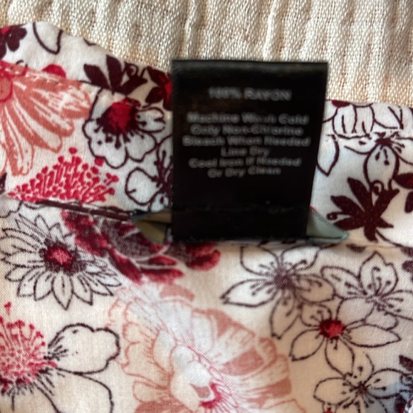 Ann Taylor pullover blouse - Picture 8 of 8